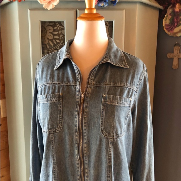 DENIM JACKET / Top. Zipper Front w/Pockets - Picture 3 of 7